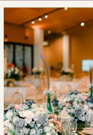 Elegant floral table styling
